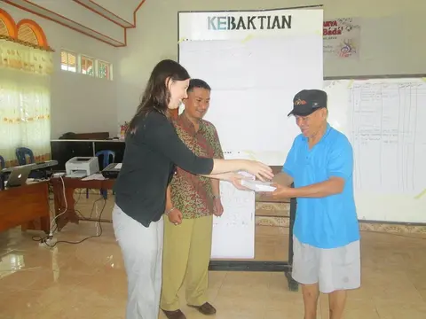 Pemateri Bpk. Yustinus Hokey